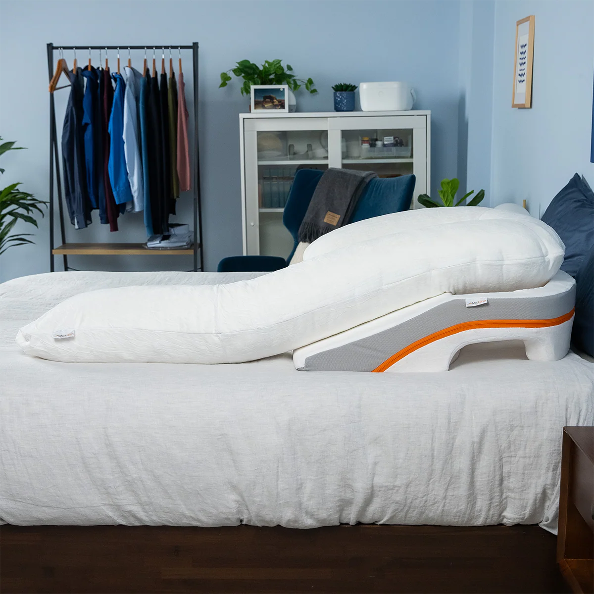 MedCline Acid Reflux Relief Wedge and Body Pillow System - Image 3