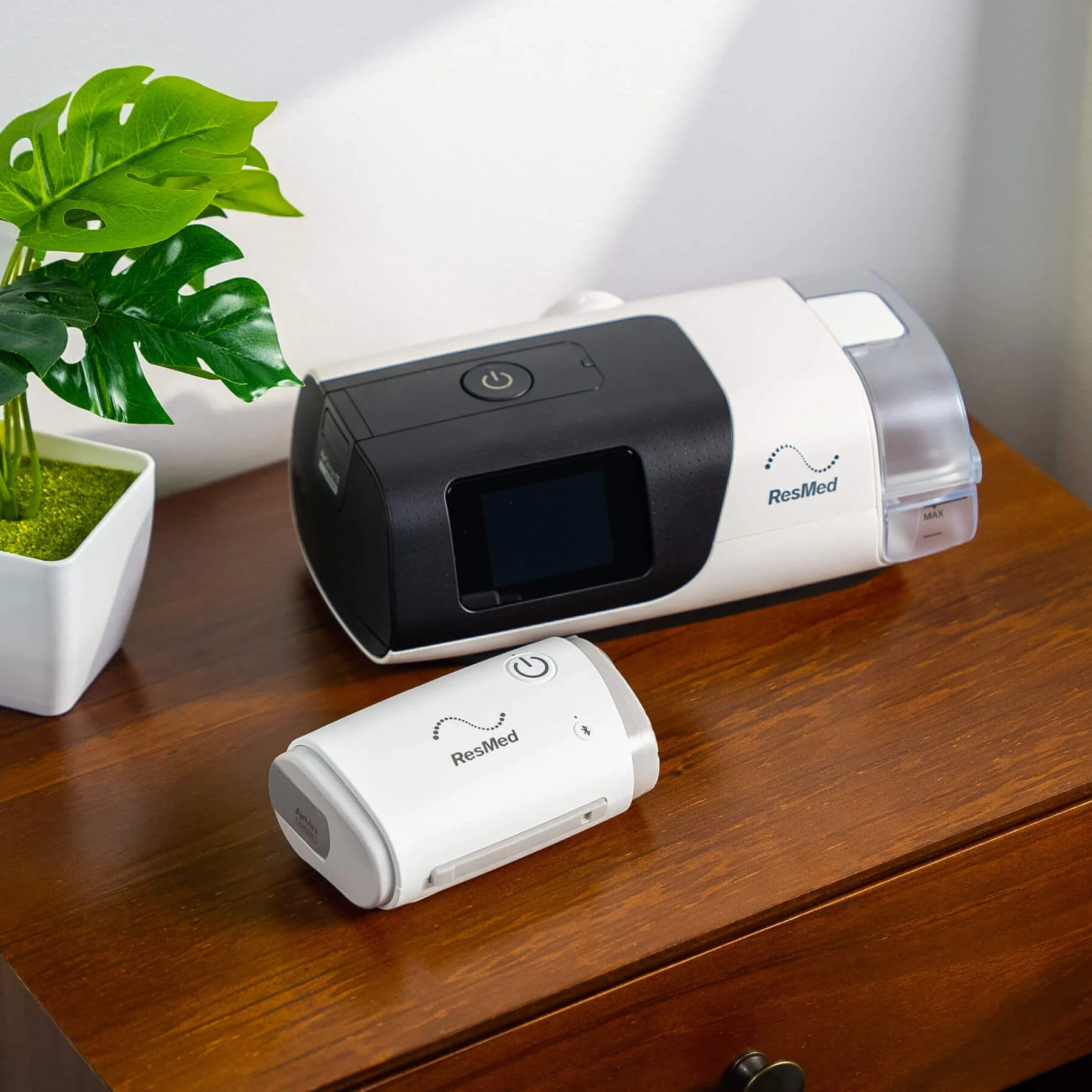 ResMed AirMini™ AutoSet Travel CPAP Machine - Image 3